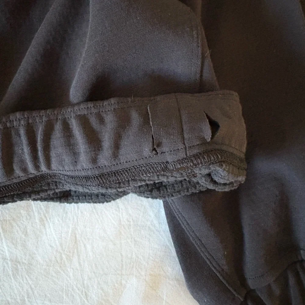 MadHappy x lululemon cropped Logo Hoodie - Picture 4 of 4